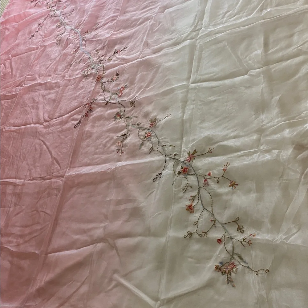 VTG King Embroidered Duvet with Mesh Overlay house beautiful‎